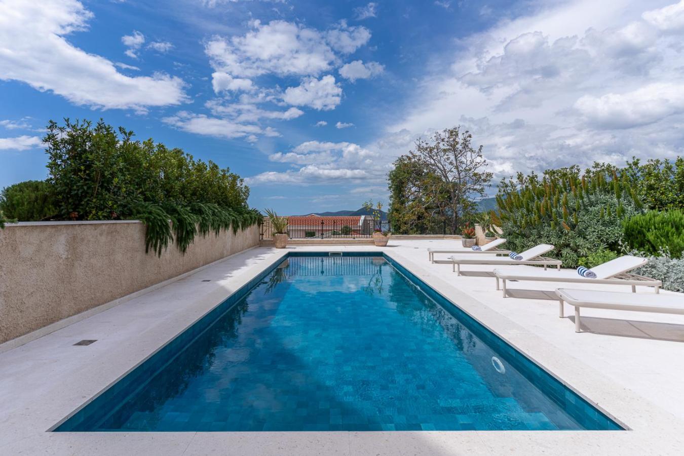 Villa Belsize Budva